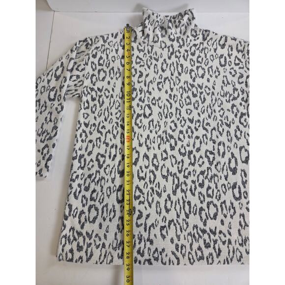 Chico's Leopard Print Cozy Mock Neck Sweater Size 3/XL - Picture 3 of 7